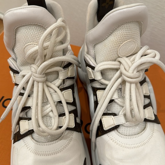 Louis Vuitton arch light sneakers - Picture 16 of 17